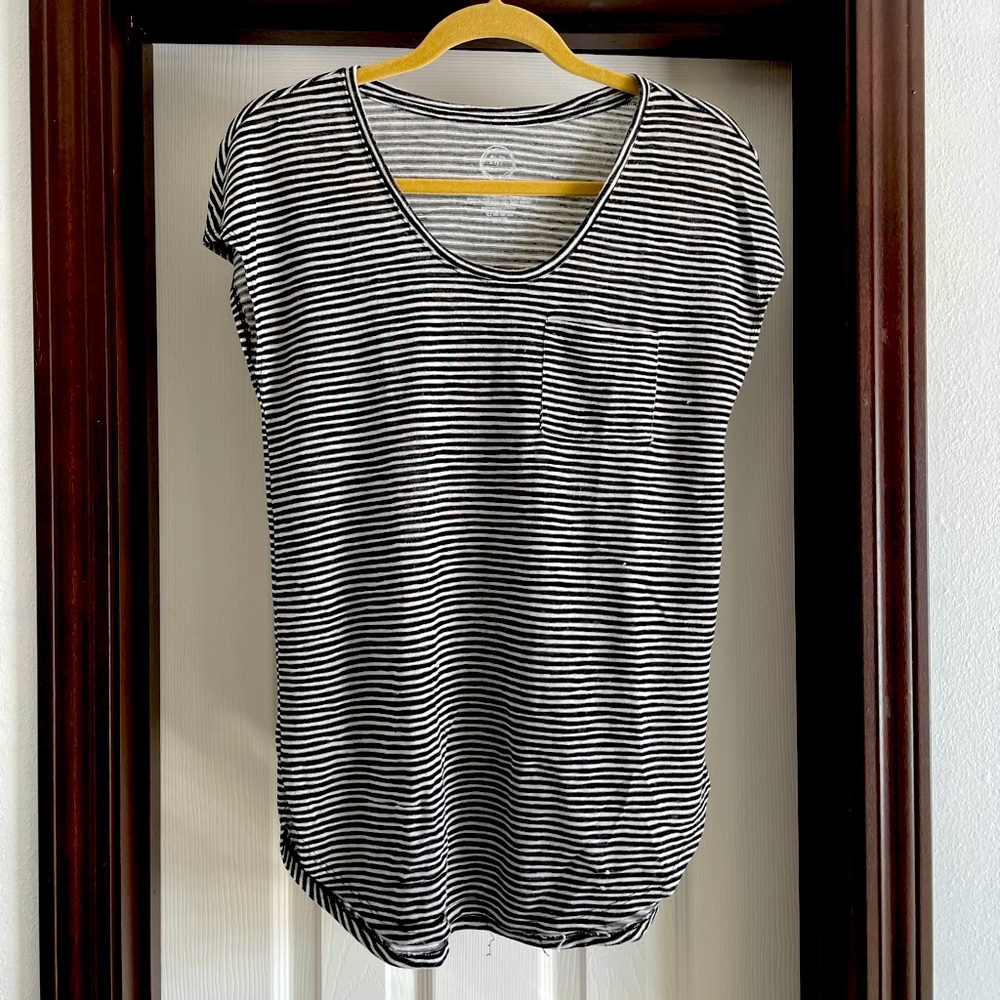 Short sleeve tee